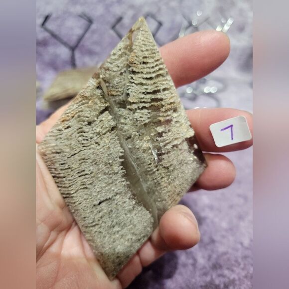 Garden Quartz Rhombas with Stand - Picture 10 of 13